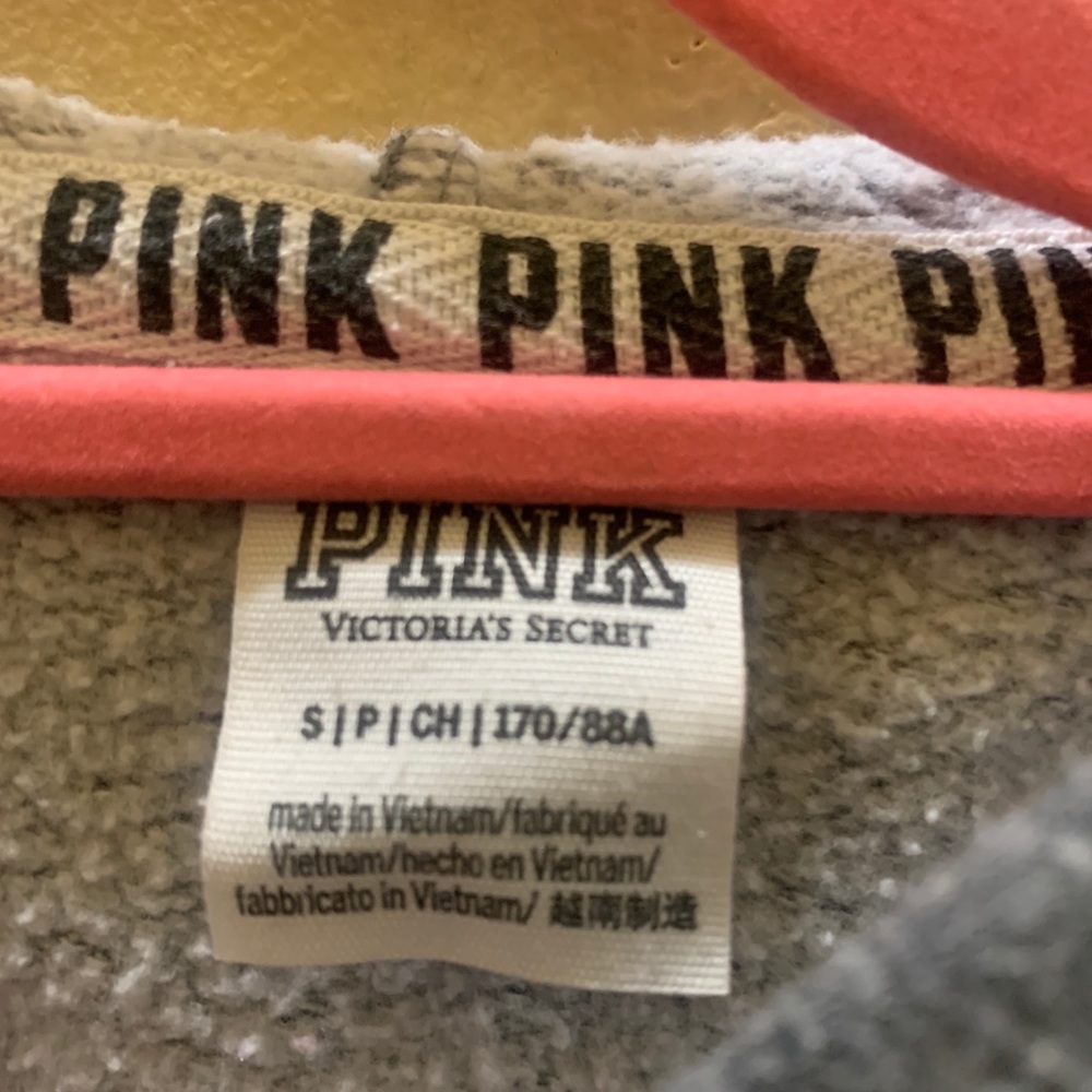 Pink sweater - Picture 2 of 2